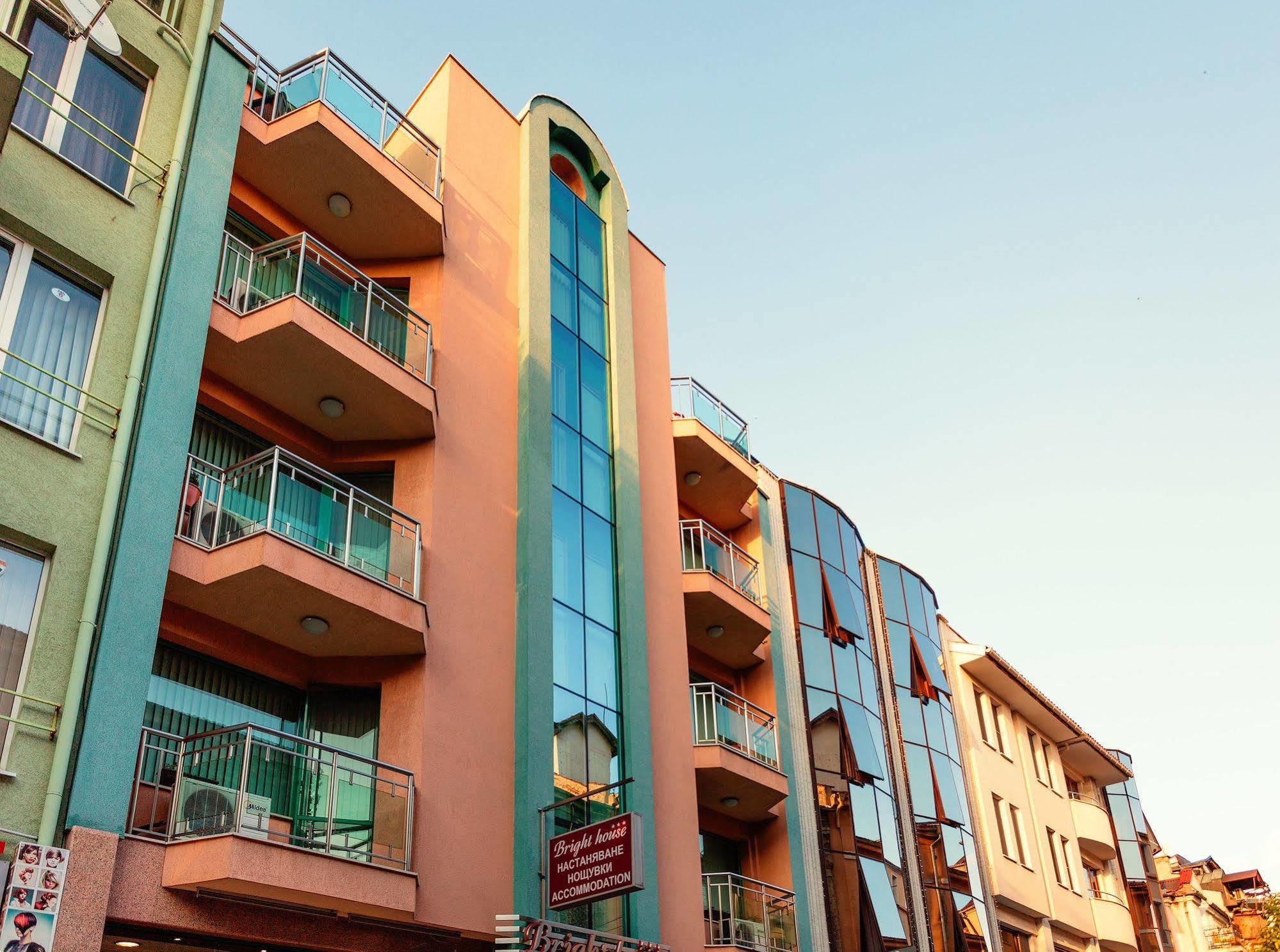 Bright House Aparthotel Plovdiv Exterior photo