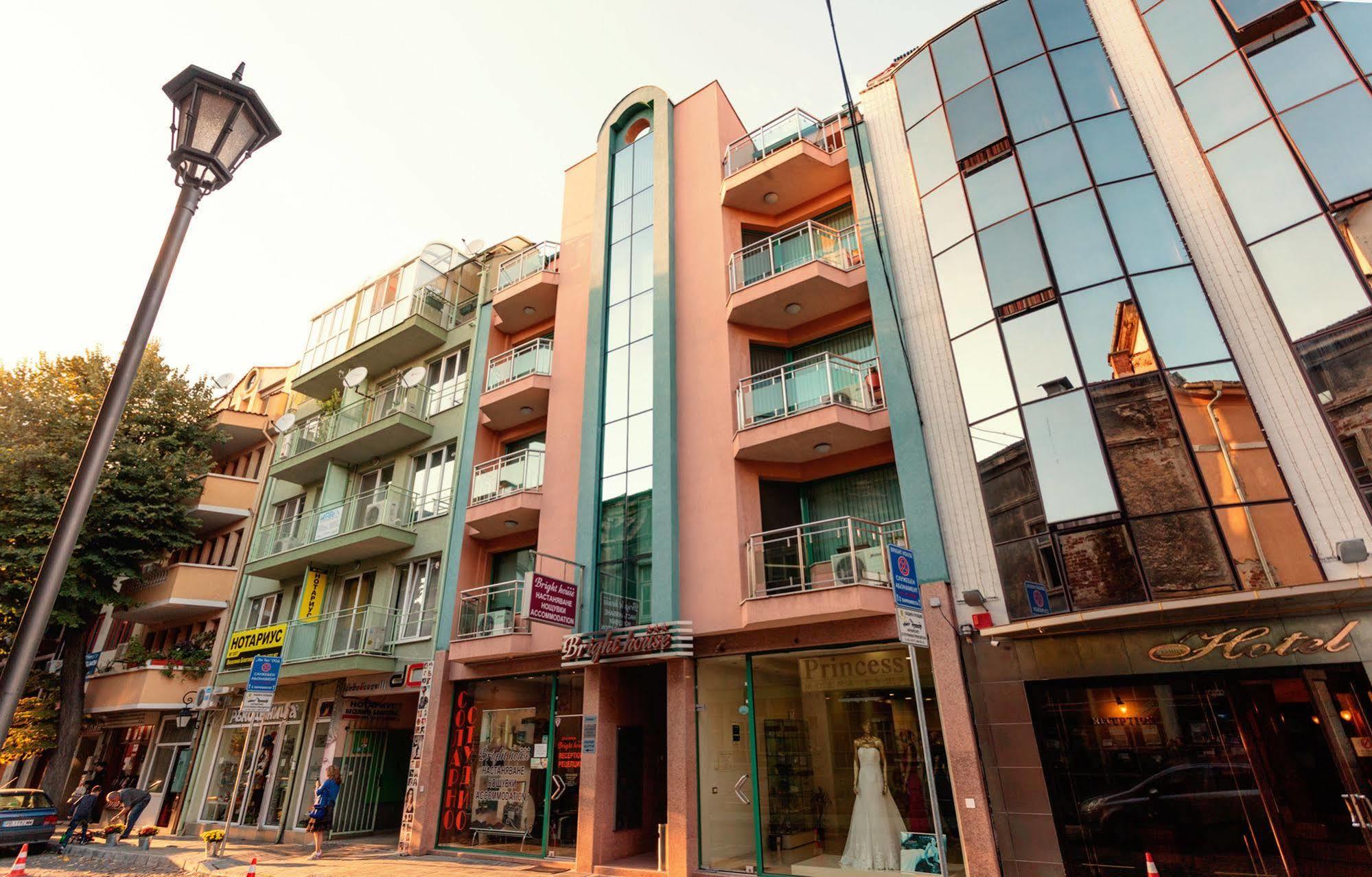 Bright House Aparthotel Plovdiv Exterior photo