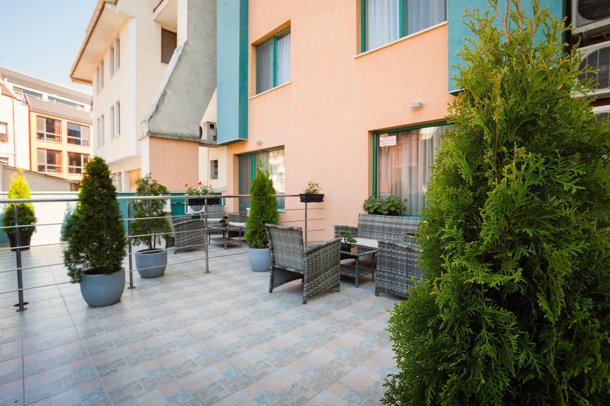 Bright House Aparthotel Plovdiv Exterior photo